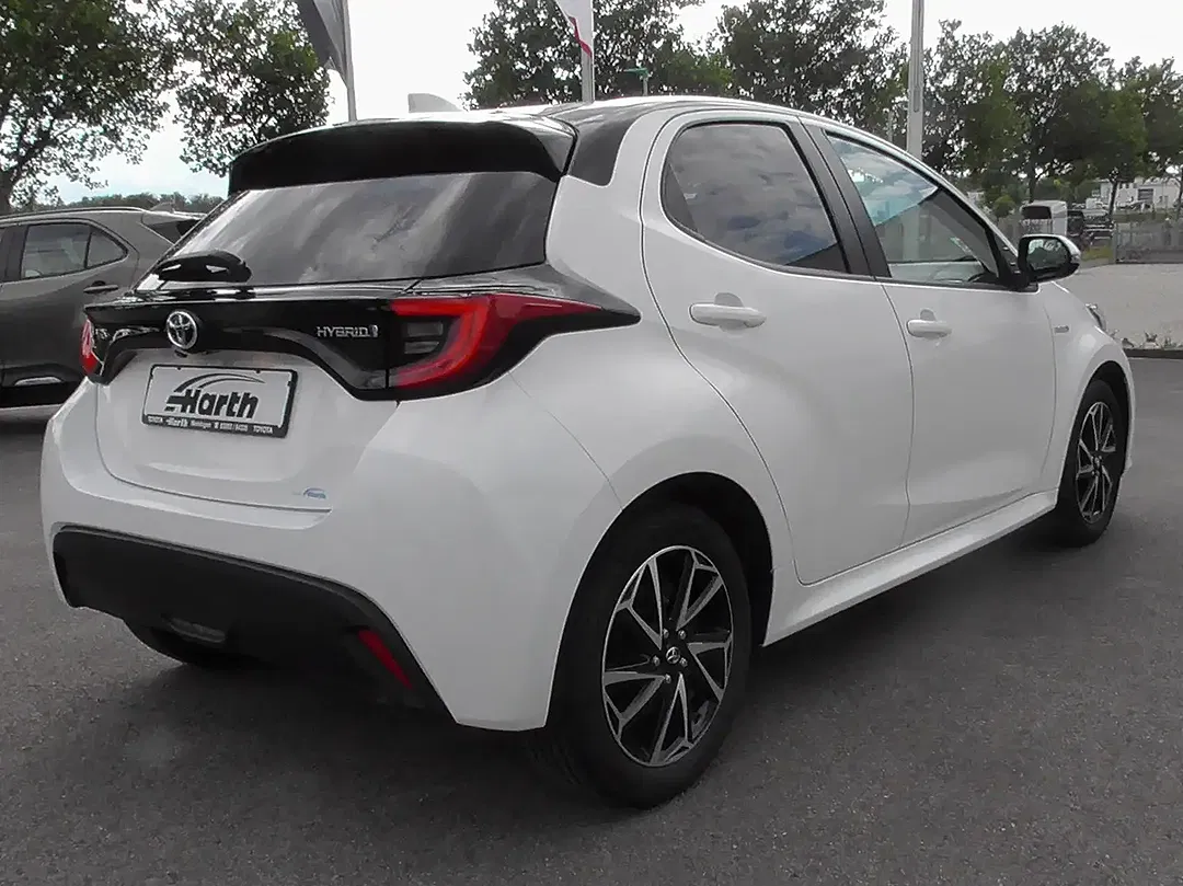 Toyota Yaris AUT Hybrid - Thumbnail 5