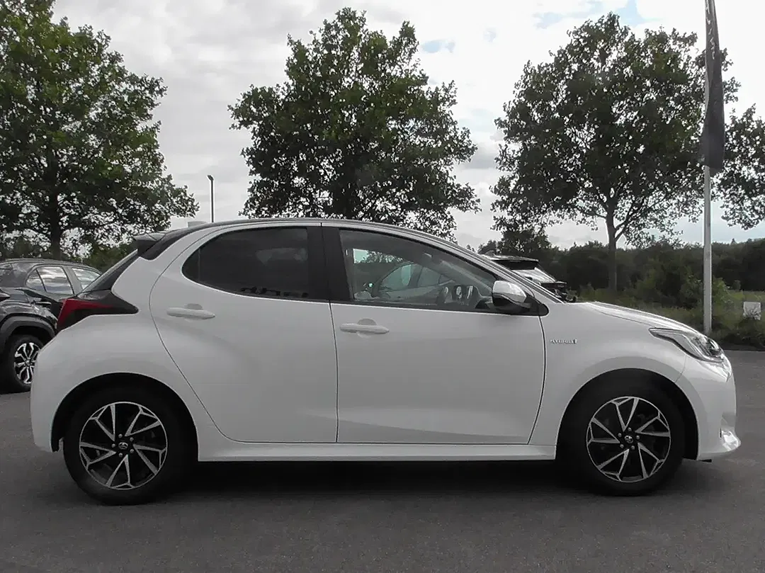 Toyota Yaris AUT Hybrid - Thumbnail 6