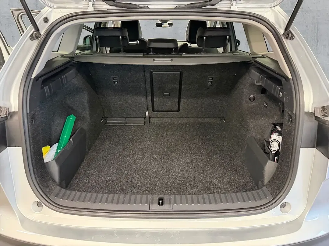 Skoda Enyaq 85x iV Loft - Thumbnail 12