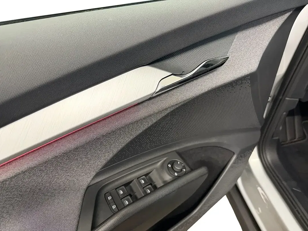 Skoda Enyaq 85x iV Loft - Thumbnail 13