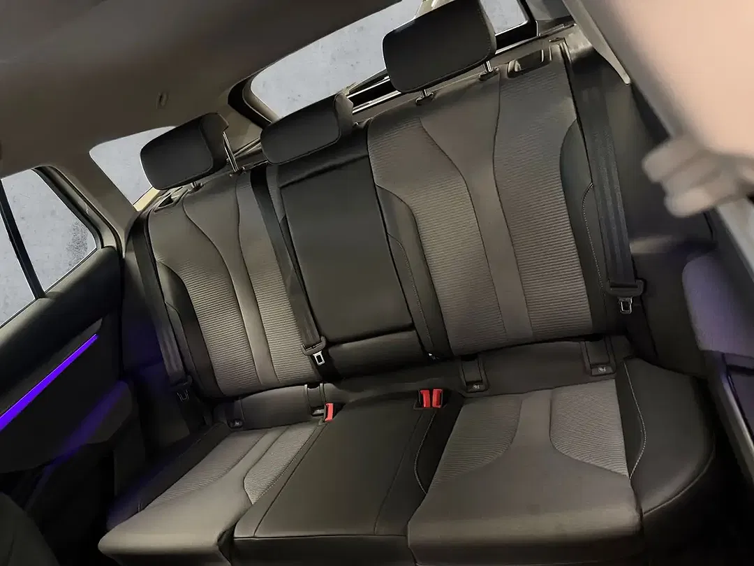 Skoda Enyaq 85x iV Loft - Thumbnail 14