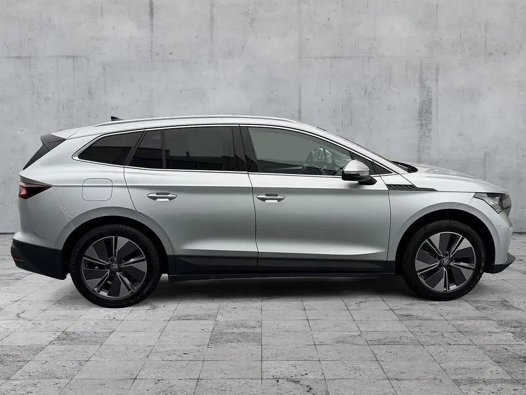 Skoda Enyaq 85x iV Loft - Thumbnail 6