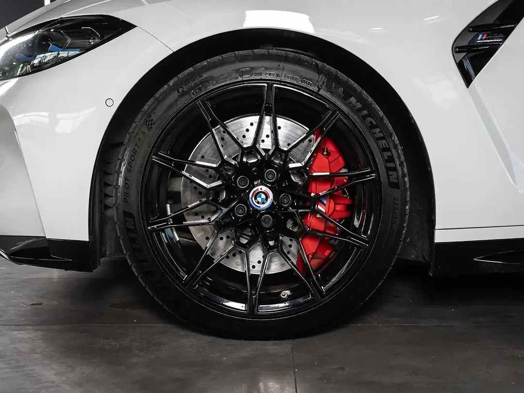 BMW M4 Competition Coupe - Thumbnail 4