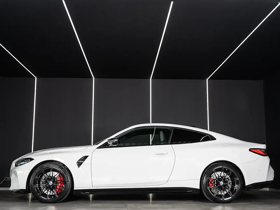 BMW M4 Competition Coupe - Thumbnail 7