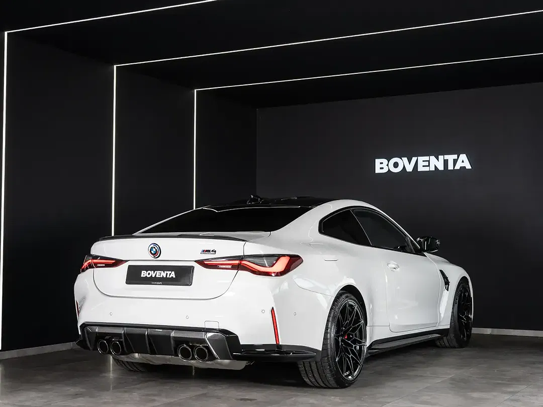 BMW M4 Competition Coupe - Thumbnail 9
