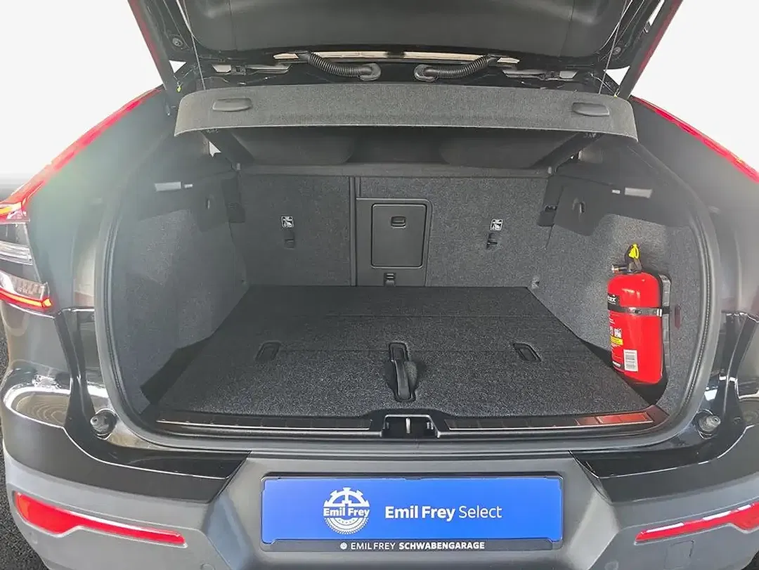 Volvo C40 Recharge Single Motor Plus - Thumbnail 12