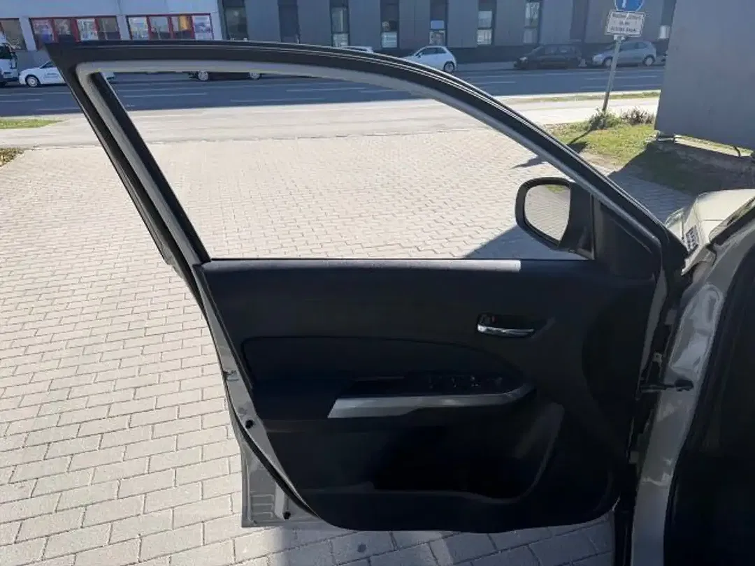 Suzuki Vitara Hybrid 1.4 BOOSTERJET 6AT Comfort - Thumbnail 11
