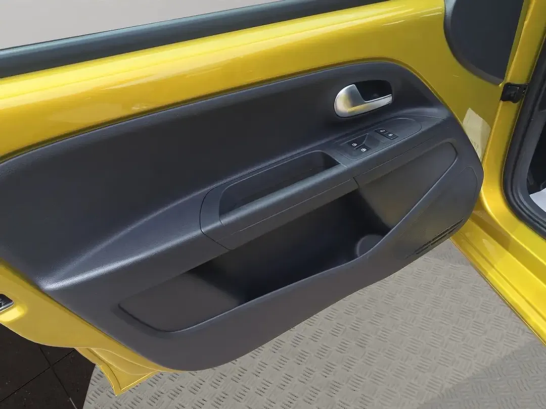 Volkswagen e-up! Move - Thumbnail 10