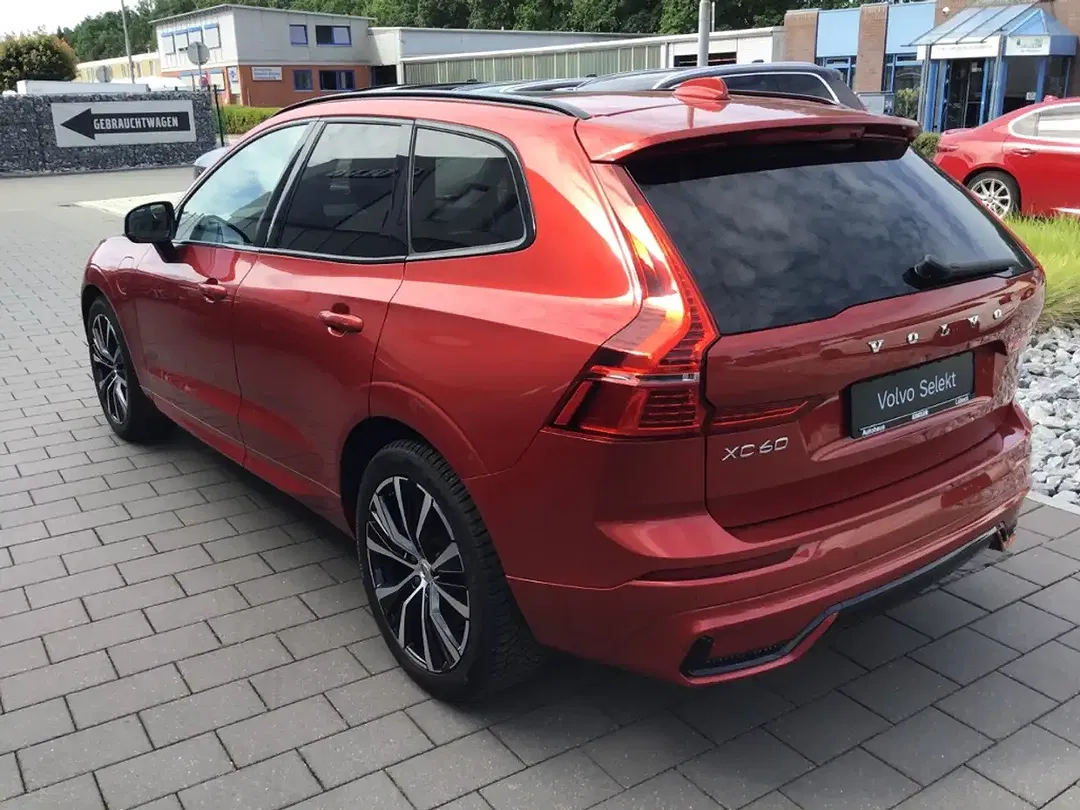Volvo XC60 T8 AWD Ultimate Dark - Thumbnail 5