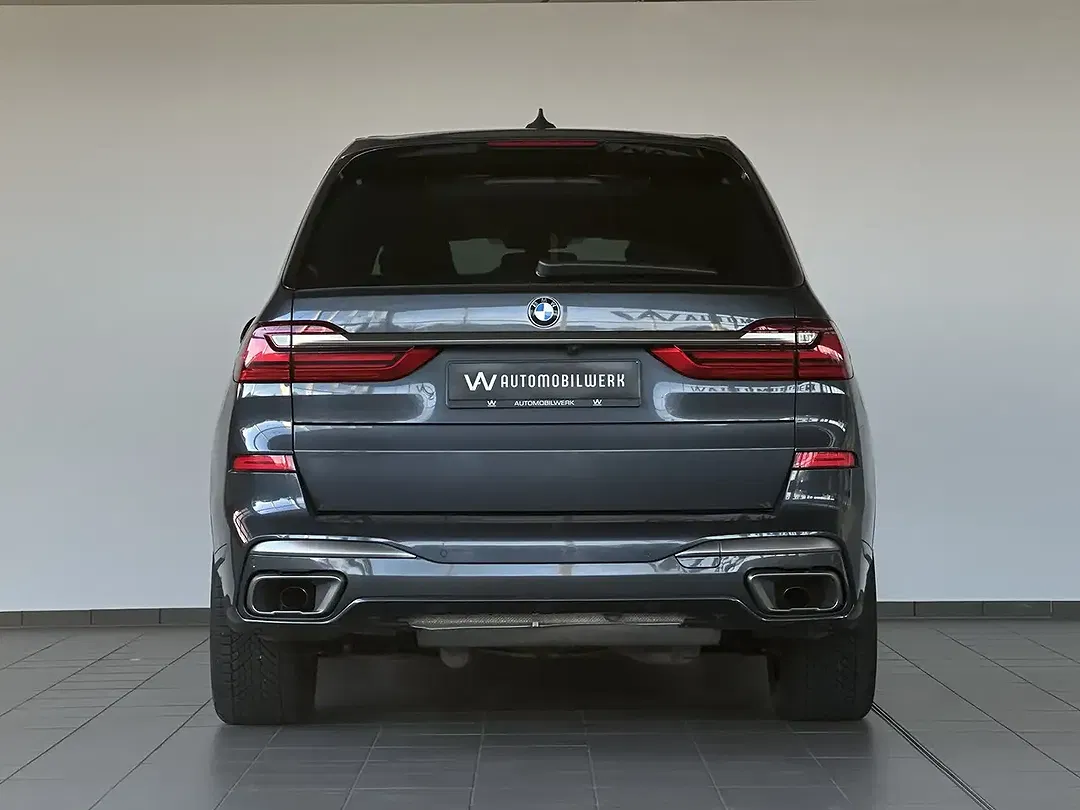 BMW X7 M50 - Thumbnail 3