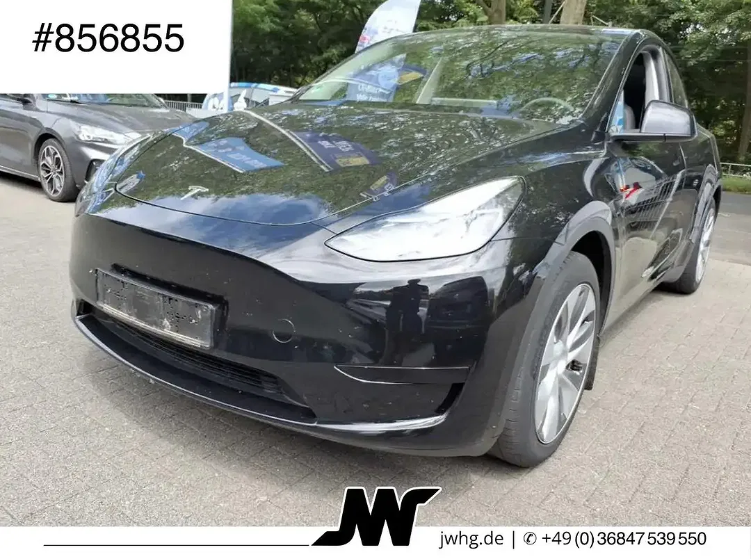 Tesla Model Y - foto 1