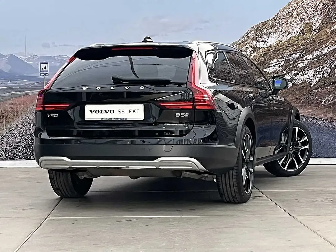 Volvo V90 Cross Country B5 AWD Plus - Thumbnail 3