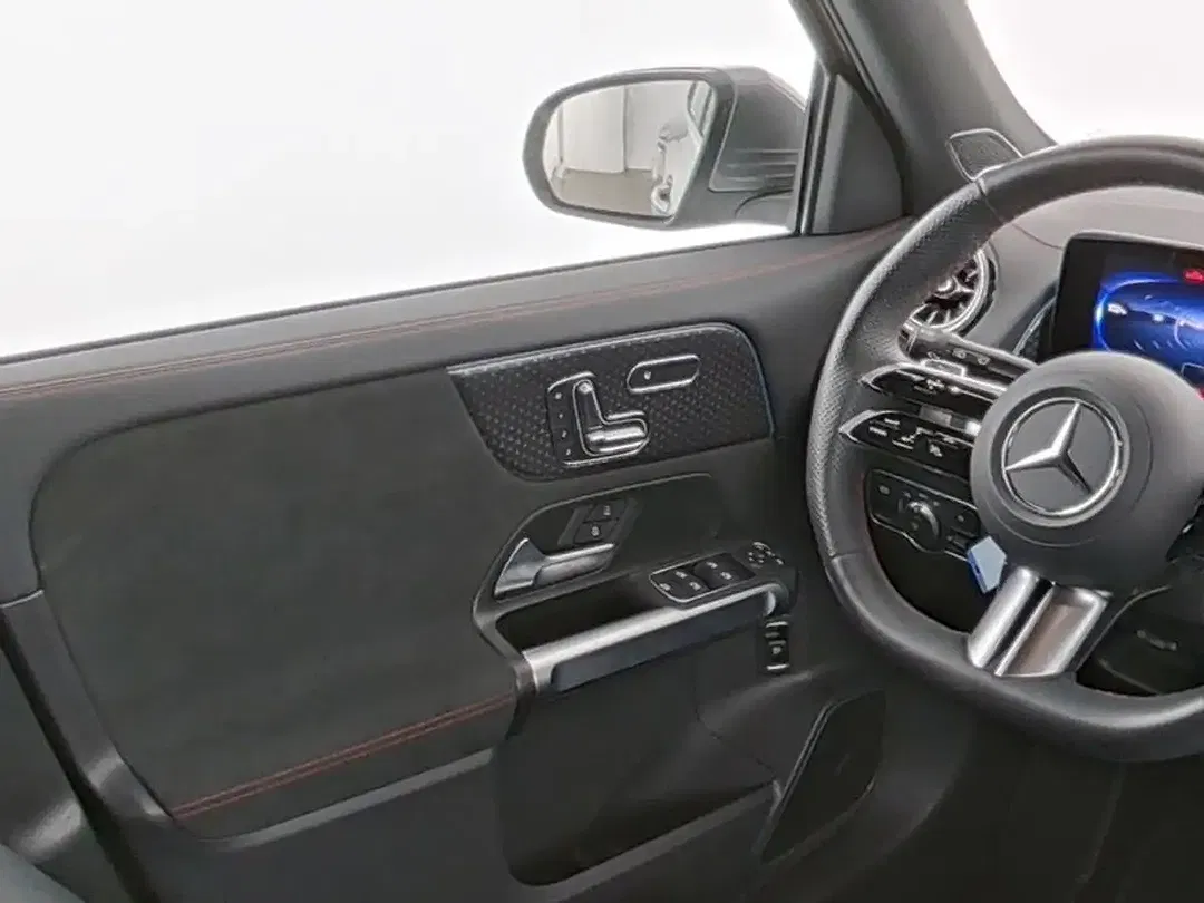 Mercedes-Benz EQB 350 4MATIC Burmester - Thumbnail 8