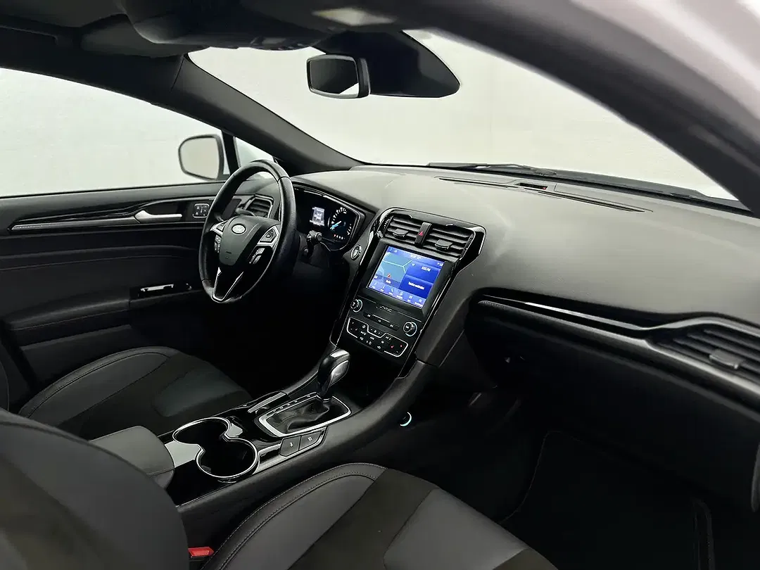 Ford Mondeo 2.0 Hybrid ST-Line - Thumbnail 14