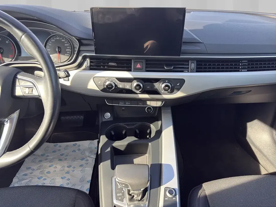 Audi A4 35 TFSI S tronic Avant - Thumbnail 13