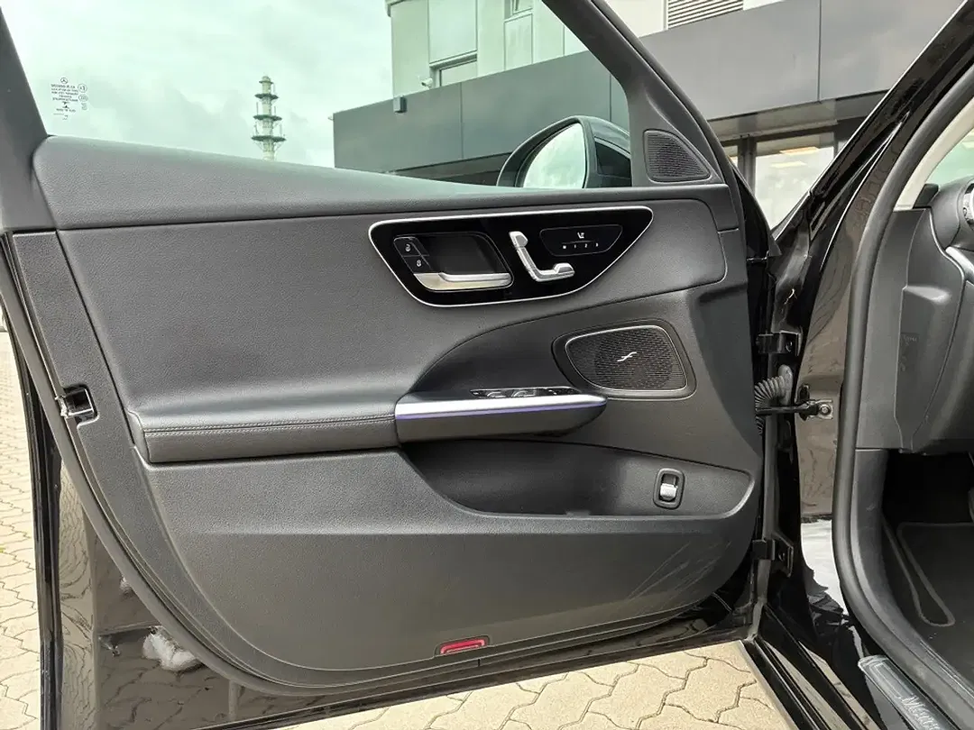 Mercedes-Benz C 200 AMG - Thumbnail 4