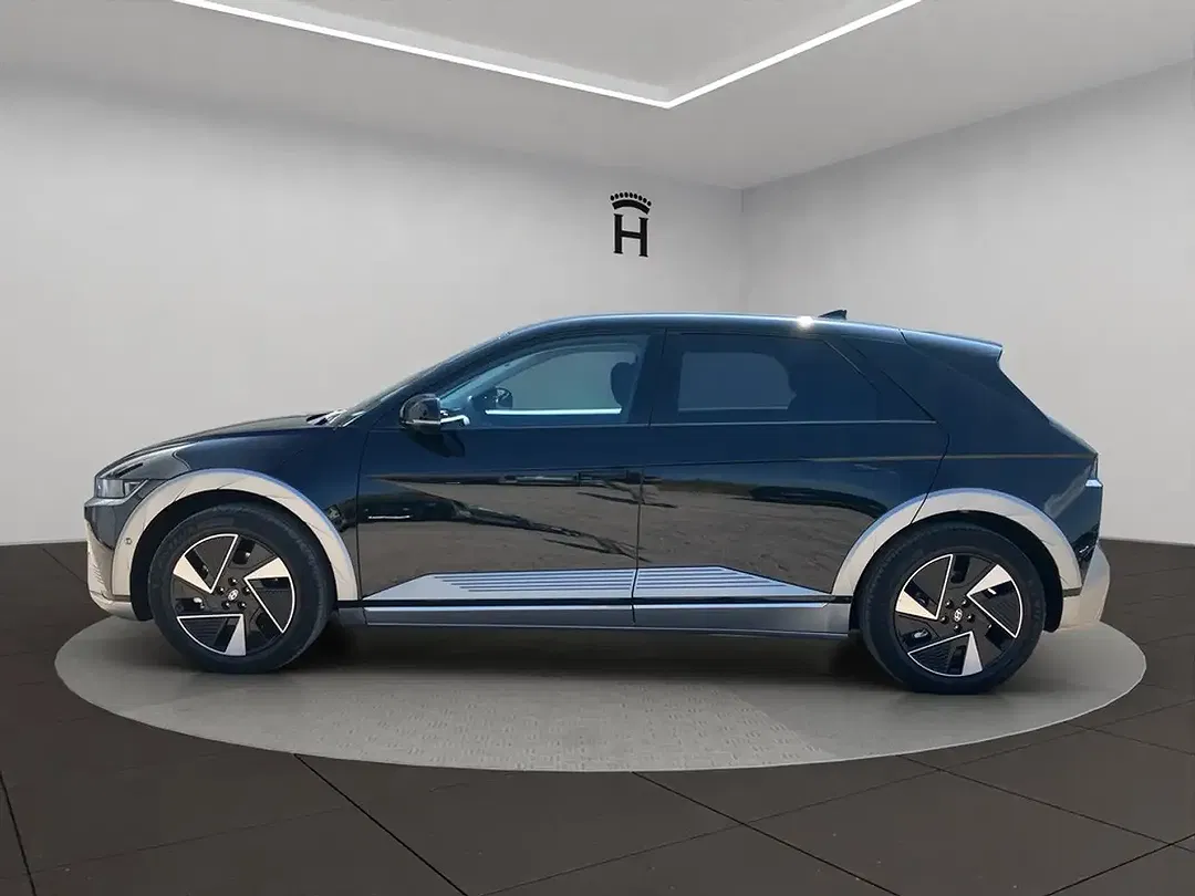 Hyundai IONIQ 5 - Thumbnail 2