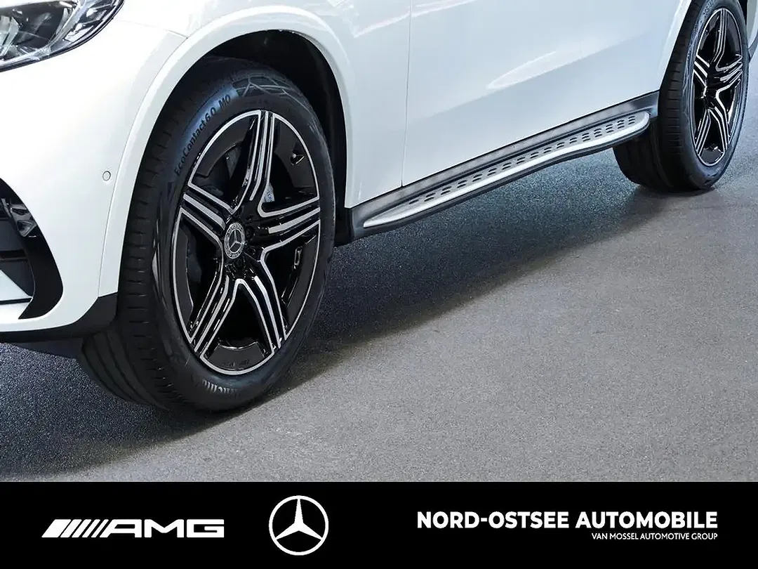 Mercedes-Benz GLC 300 4MATIC AMG Night - foto 2