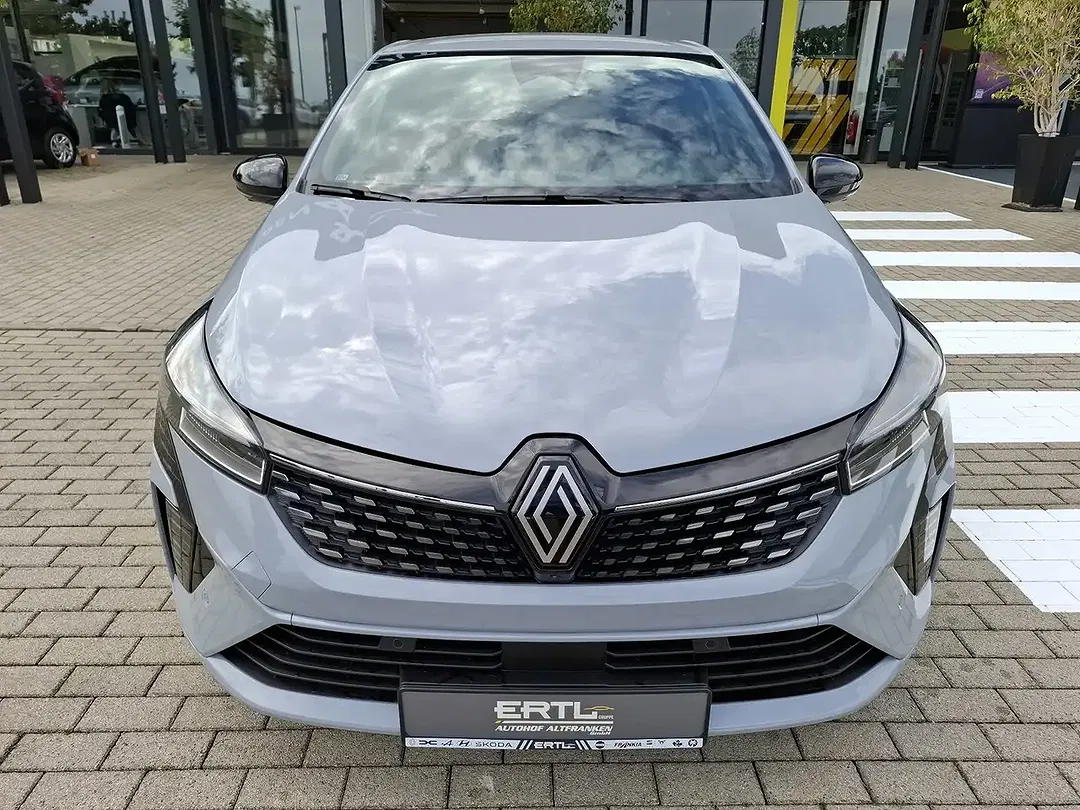 Renault Clio TCe Techno - Thumbnail 3