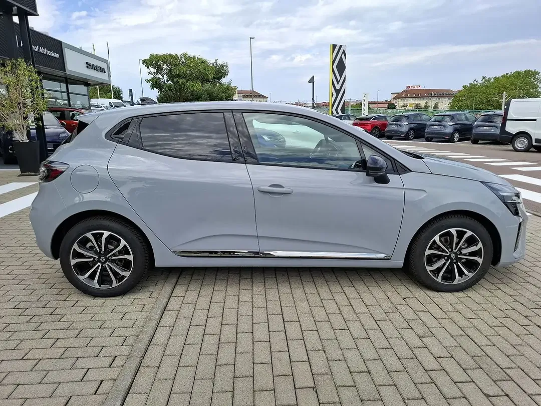 Renault Clio TCe Techno - Thumbnail 5