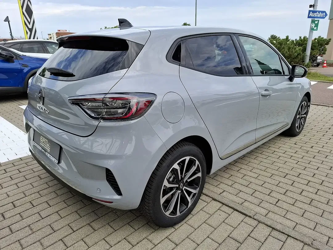Renault Clio TCe Techno - Thumbnail 6