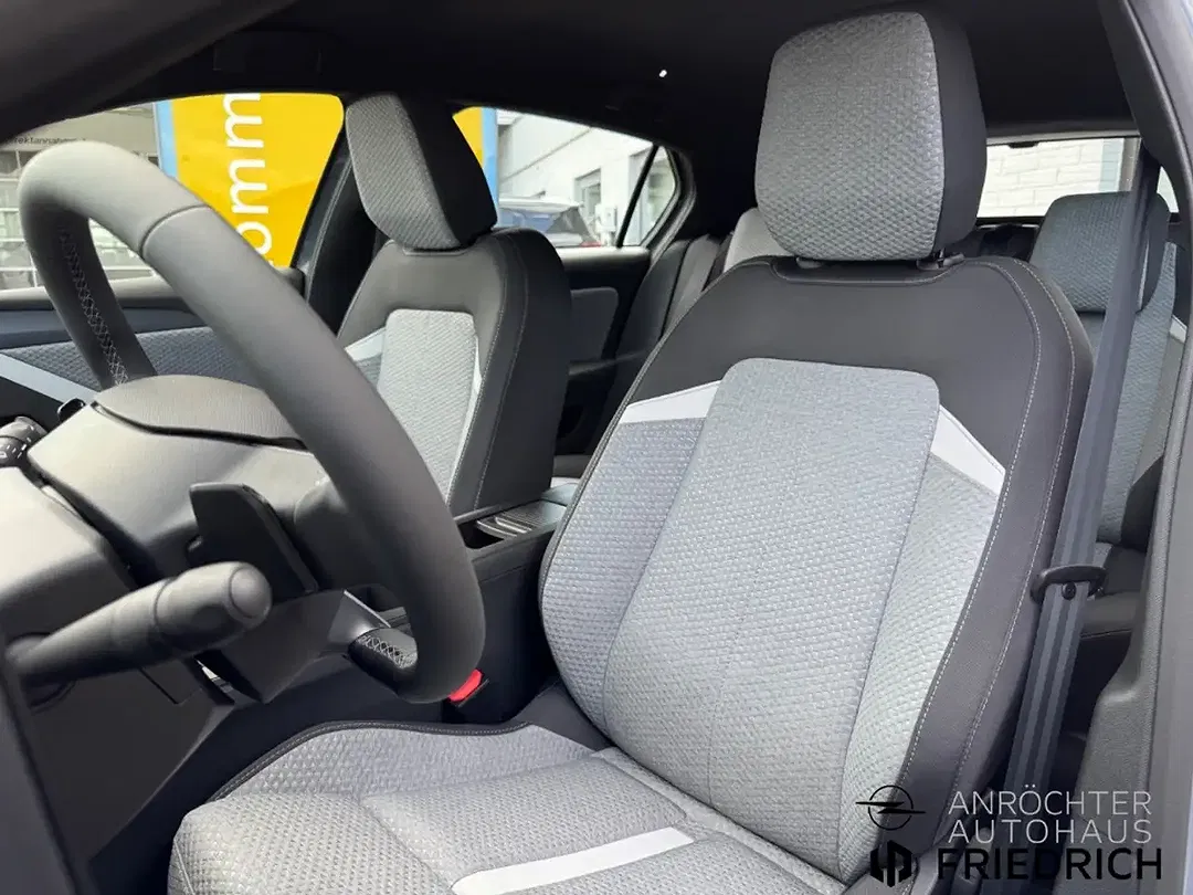 Opel Astra Edition - Thumbnail 12