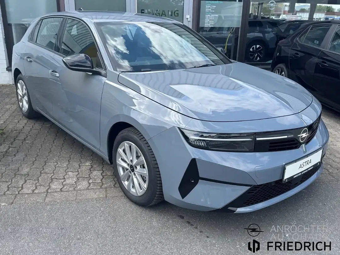 Opel Astra Edition - Thumbnail 3
