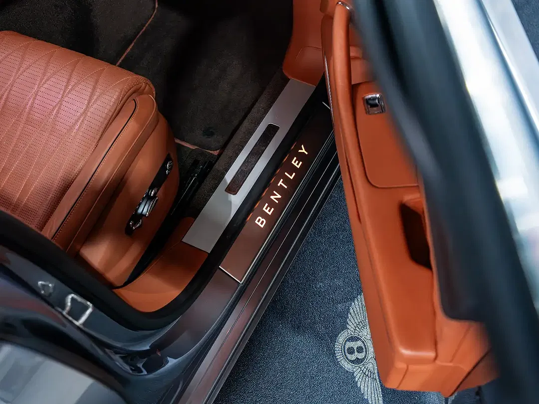 Bentley Flying Spur 4.0 4.0 V8 Bi-Turbo Mulliner - Thumbnail 13