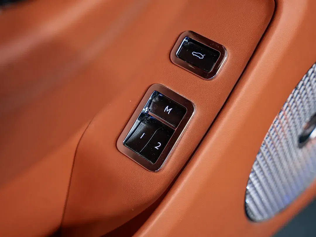 Bentley Flying Spur 4.0 4.0 V8 Bi-Turbo Mulliner - Thumbnail 17