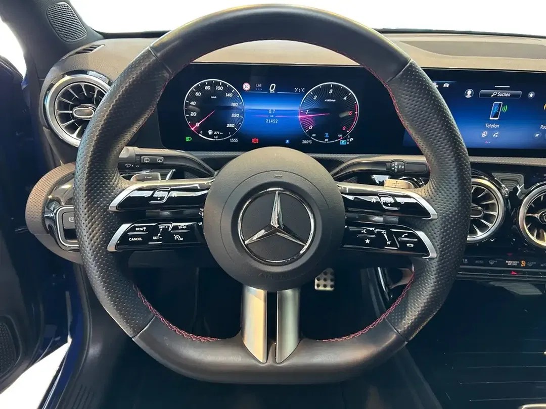 Mercedes-Benz A 200 AMG MBUX Night - Thumbnail 10