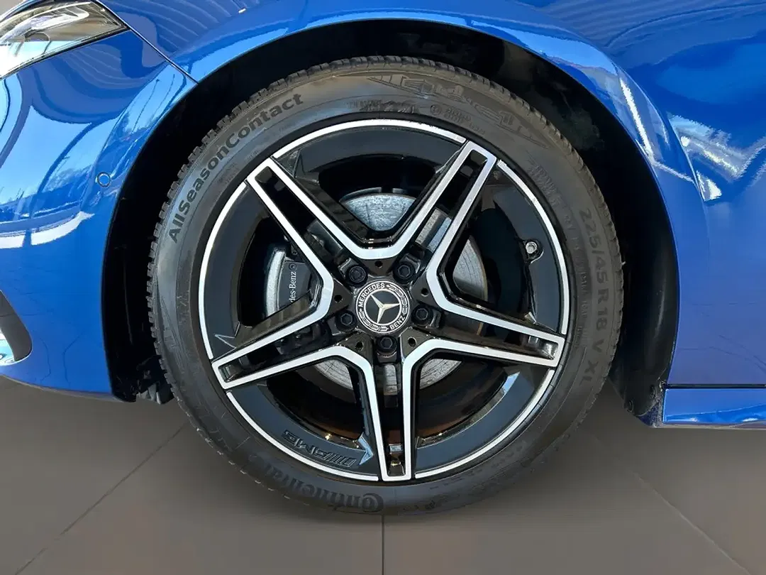 Mercedes-Benz A 200 AMG MBUX Night - Thumbnail 8