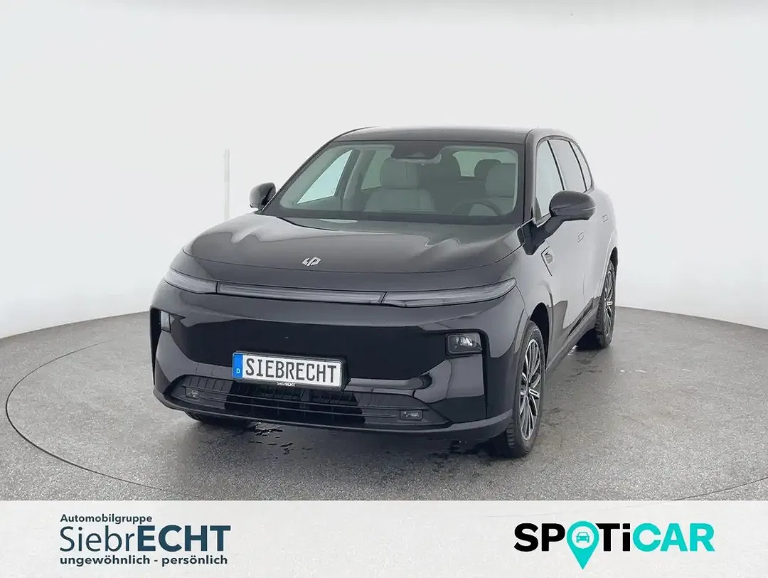 Leapmotor B10 - foto 1