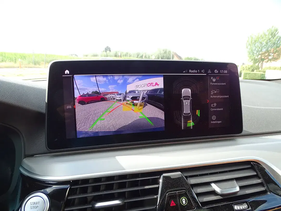 BMW 520 MHEV Touring - Thumbnail 10
