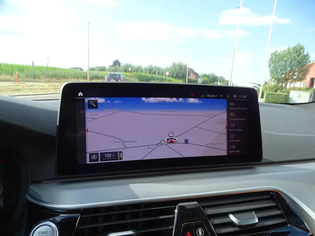 BMW 520 MHEV Touring - Thumbnail 11