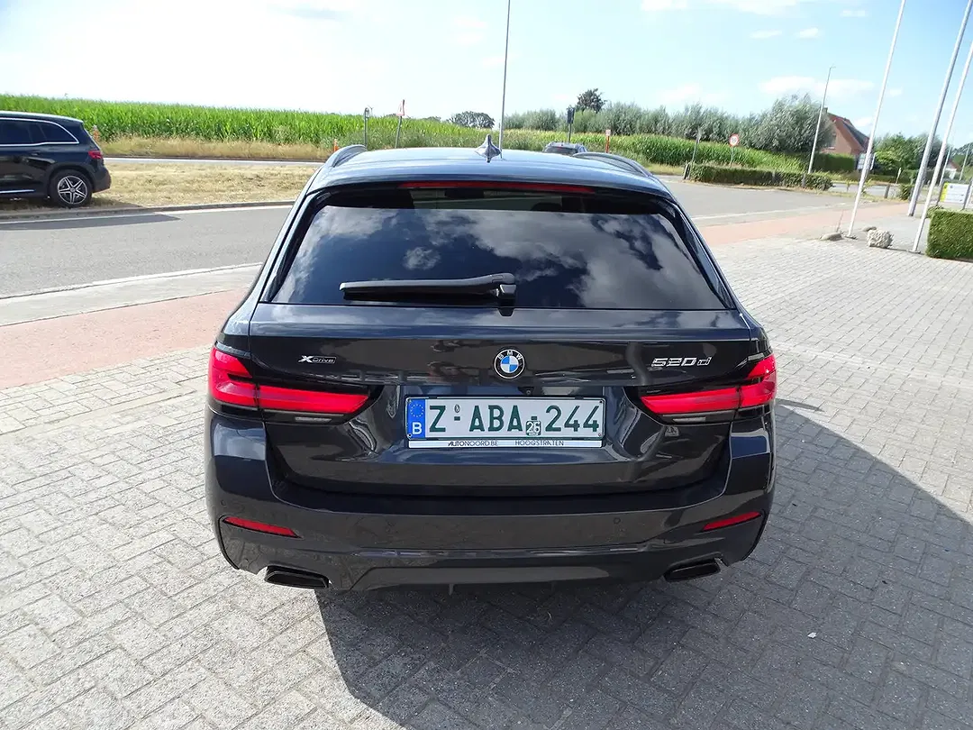 BMW 520 MHEV Touring - Thumbnail 14