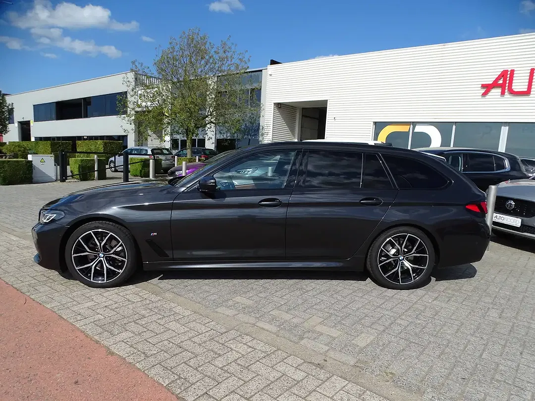 BMW 520 MHEV Touring - Thumbnail 5