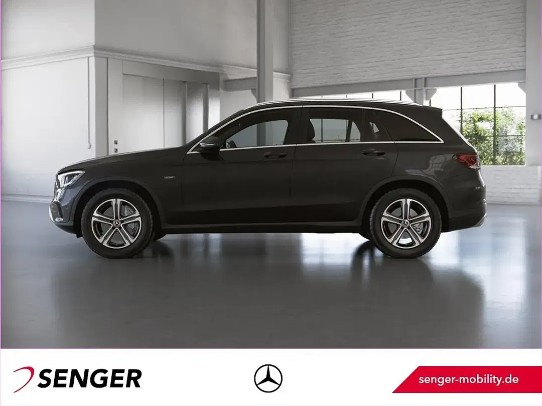 Mercedes-Benz GLC 300 4MATIC - Thumbnail 2