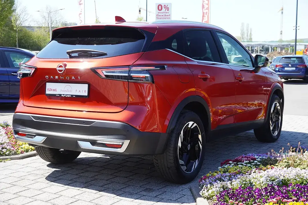 Nissan Qashqai 1.3 DIG-T AUT N-Connecta - Thumbnail 7