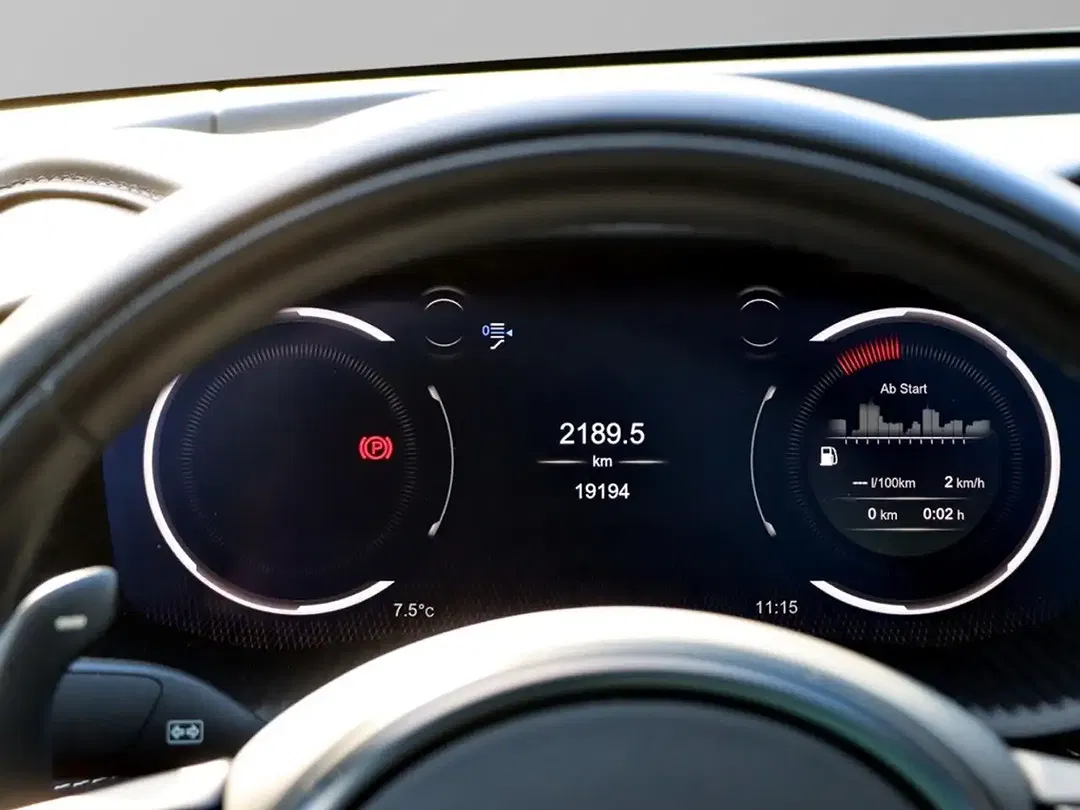 Aston Martin DBX 707 - Thumbnail 15