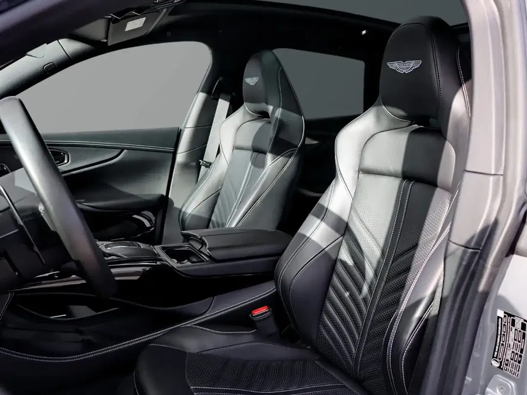 Aston Martin DBX 707 - Thumbnail 21