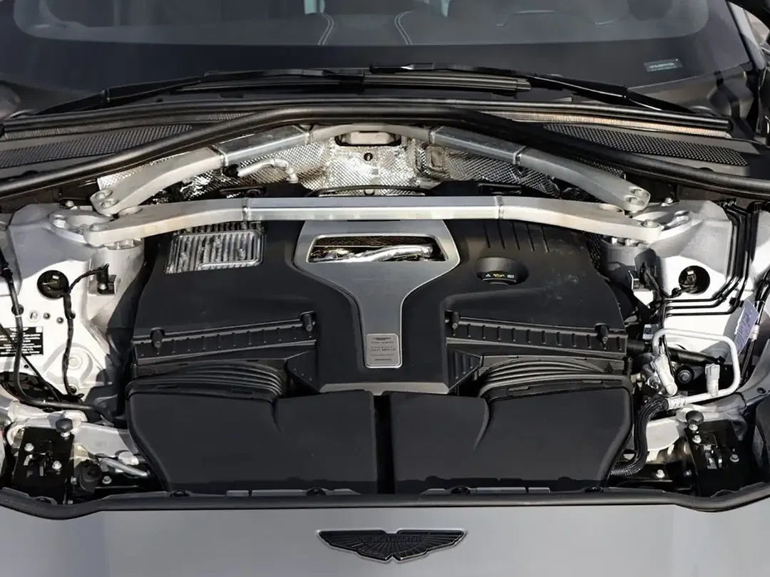 Aston Martin DBX 707 - Thumbnail 29