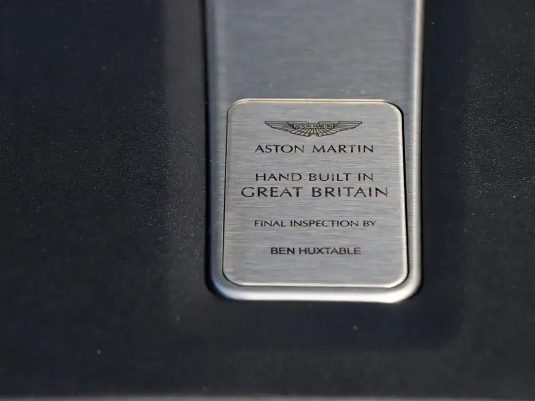Aston Martin DBX 707 - foto 30