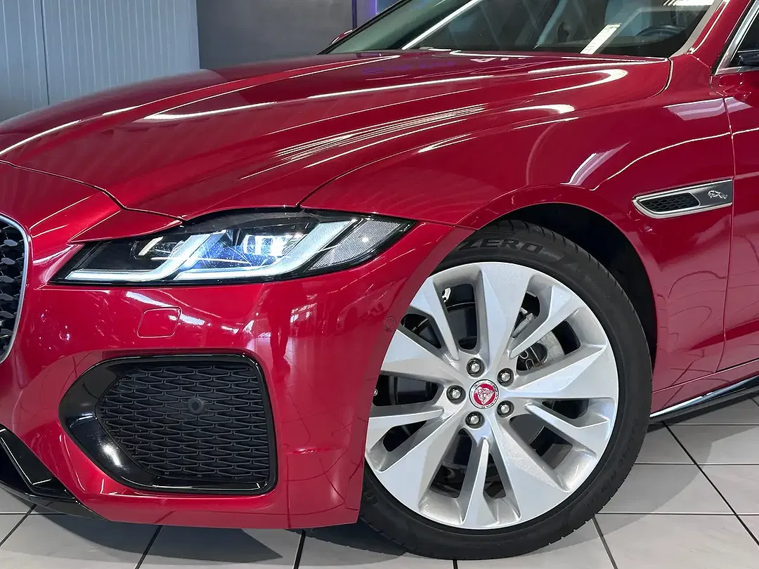 Jaguar XF D200 4x4 R-Dynamic SE - Thumbnail 4