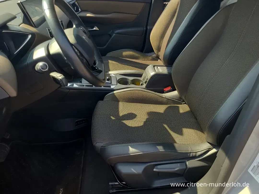 DS Automobiles DS 3 - Thumbnail 10