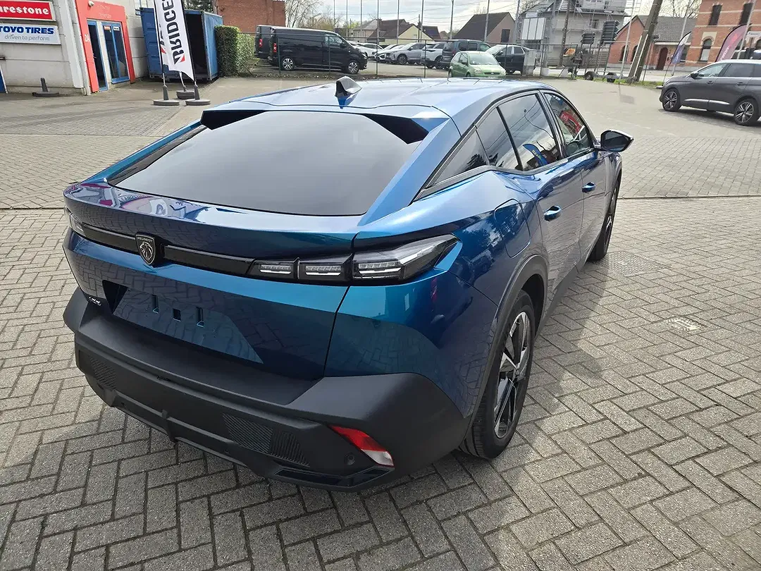 Peugeot 408 PureTech Allure - Thumbnail 5