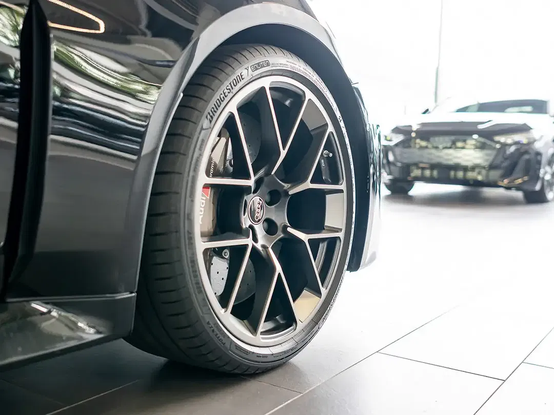 Audi RS5 - Thumbnail 5