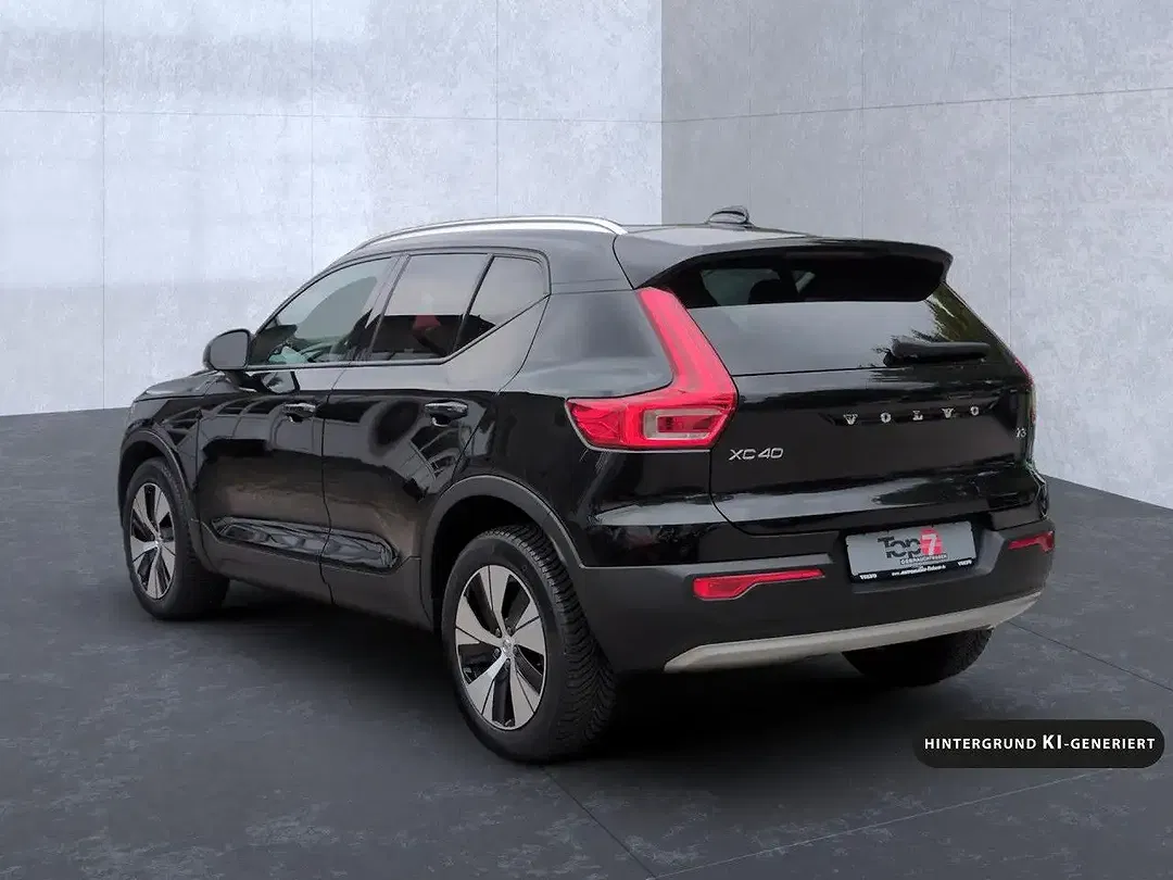 Volvo XC40 T3 AUT Momentum Pro - Thumbnail 2