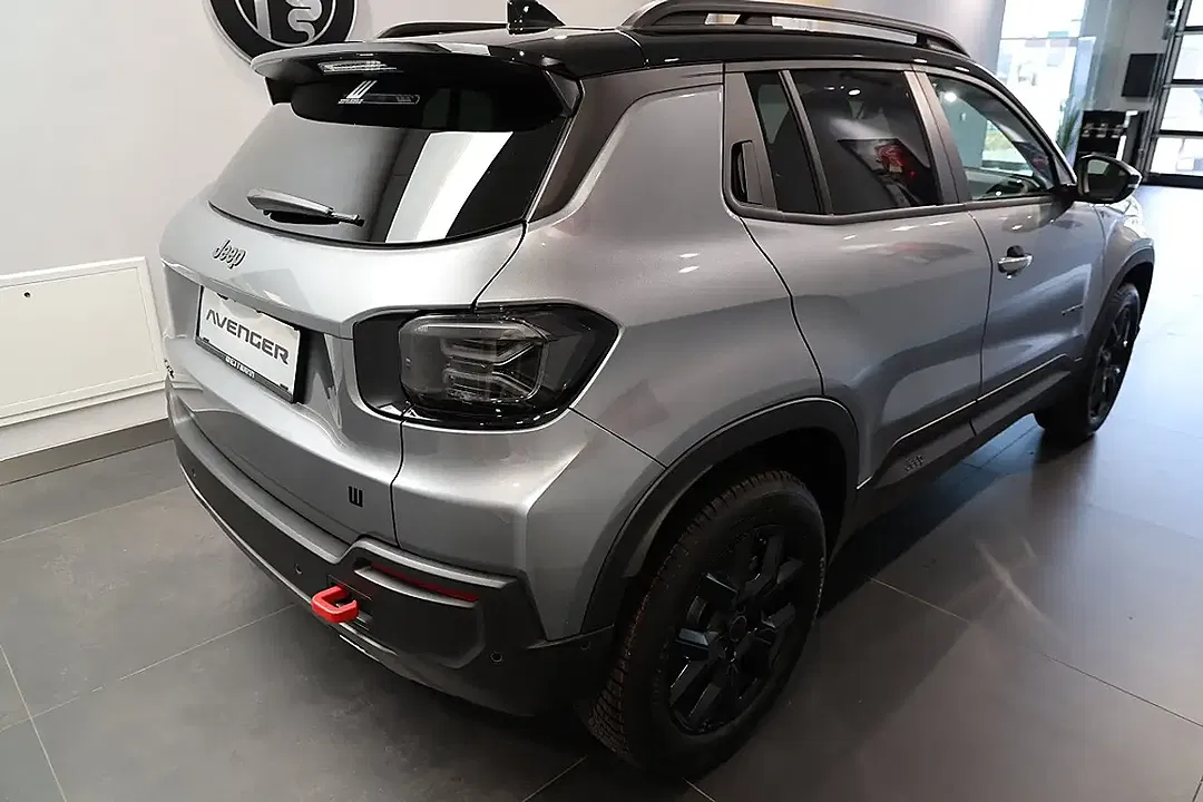 Jeep Avenger 1.2 e-Hybrid DCT 4xe Overland - Thumbnail 5