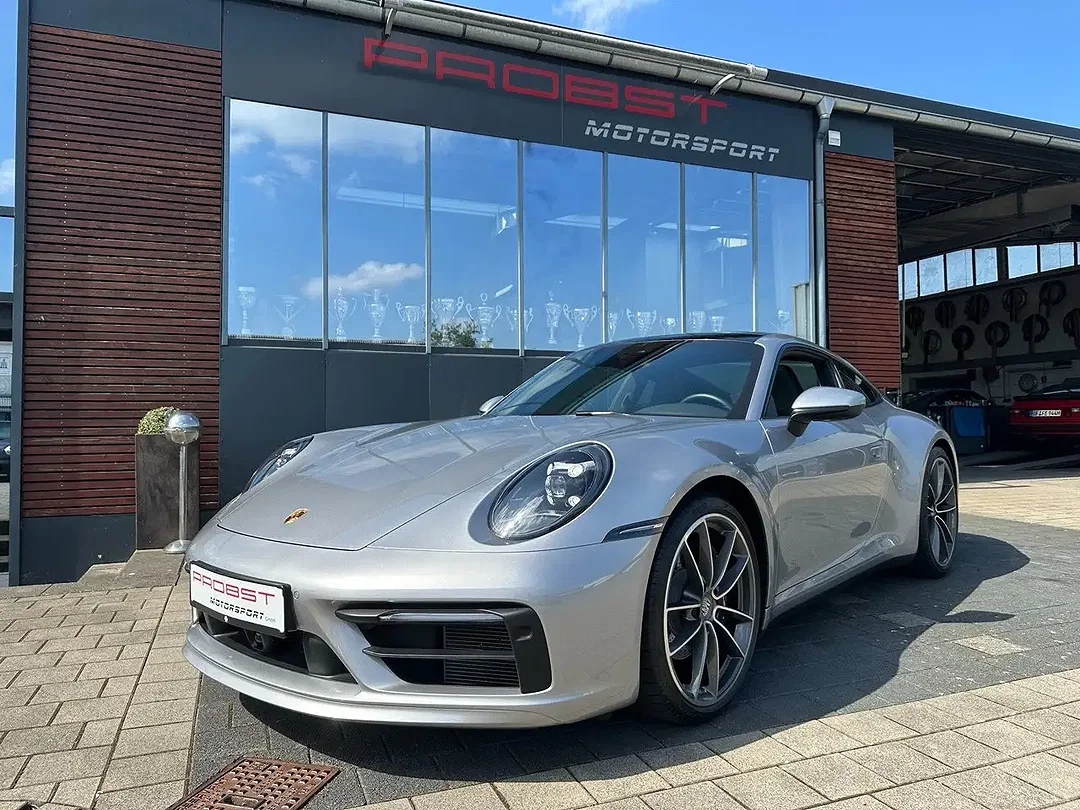 Porsche 992 Carrera 4 - Afbeelding 1