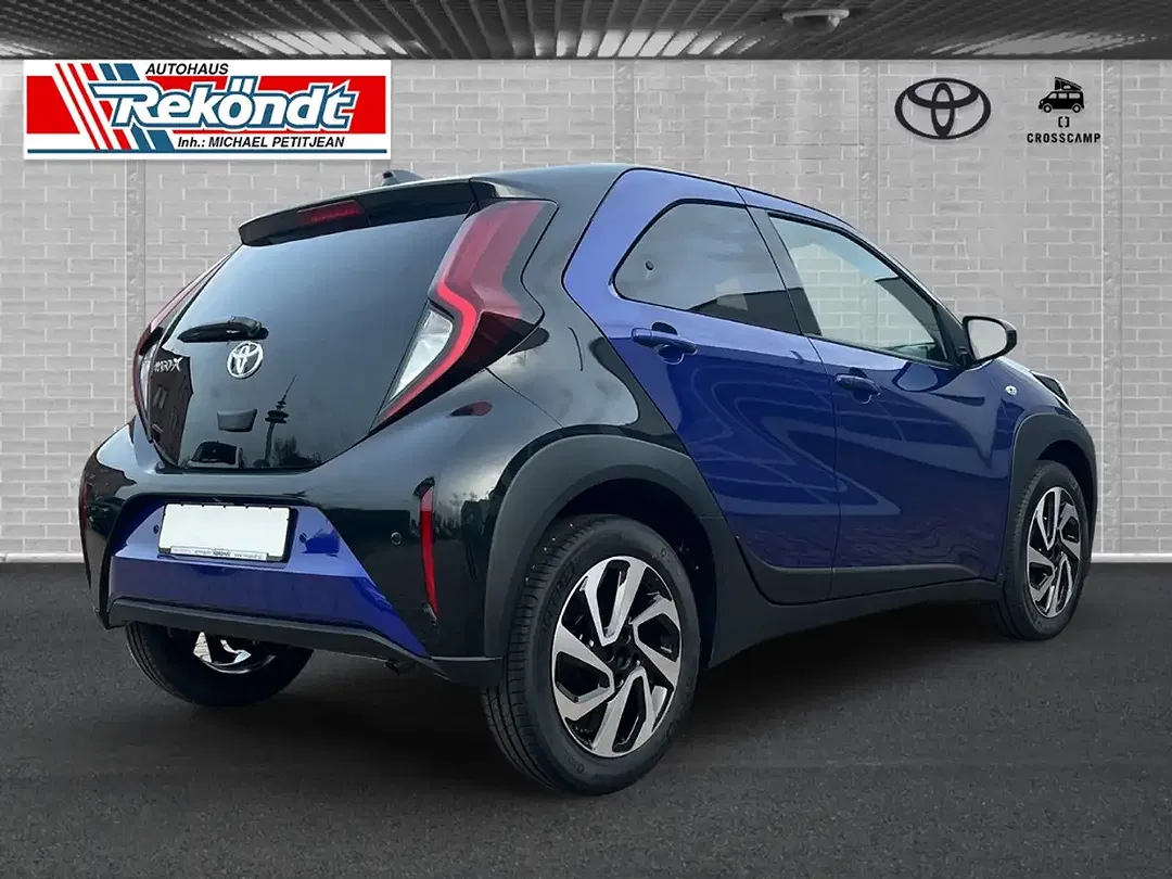 Toyota Aygo X Air Teamplayer - Thumbnail 2